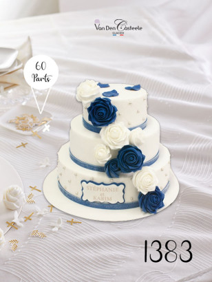 gateau de mariage blanc et bleu